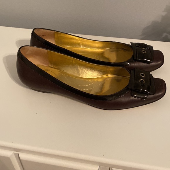 Brown Tahiti dress flats. Good used condition. Good shoe. Nice for work - Picture 2 of 7